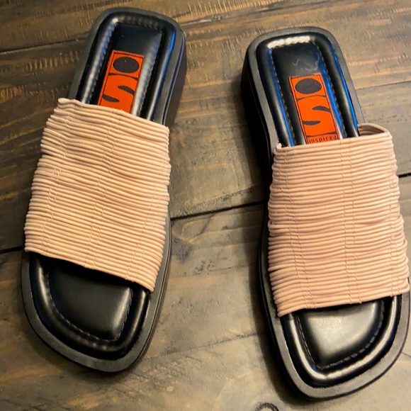 Inspired Sole By Arteffects Women’s Slip-On Sandal - Picture 2 of 9